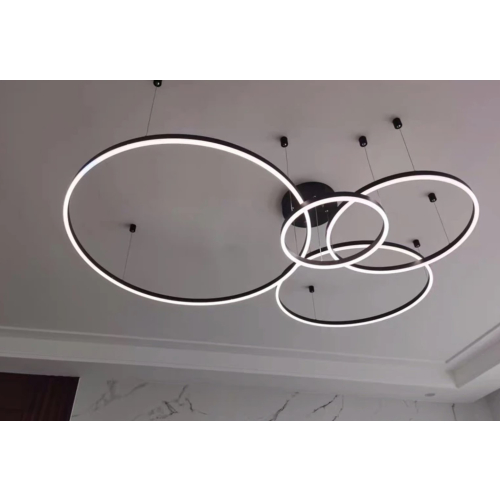 lampa z kołami