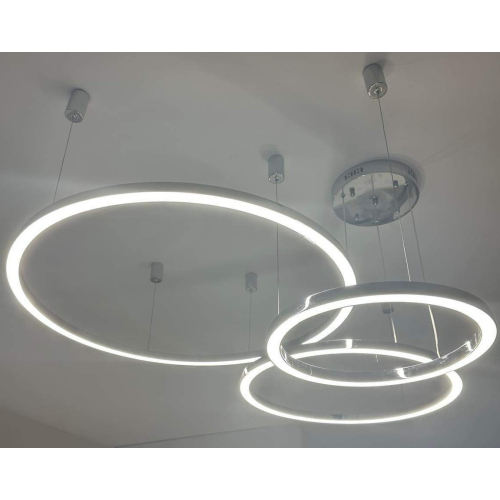 Duża lampa sufitowa CHROME 80cm 127Watt L145 w salonie