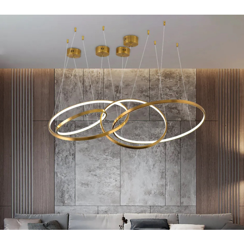 Duża lampa wisząca ring złota 70cm 158Watt L158 w salonie