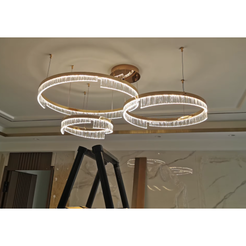 Lampa kryształowa złota LED 100x80x60 173Watt L174 w salonie